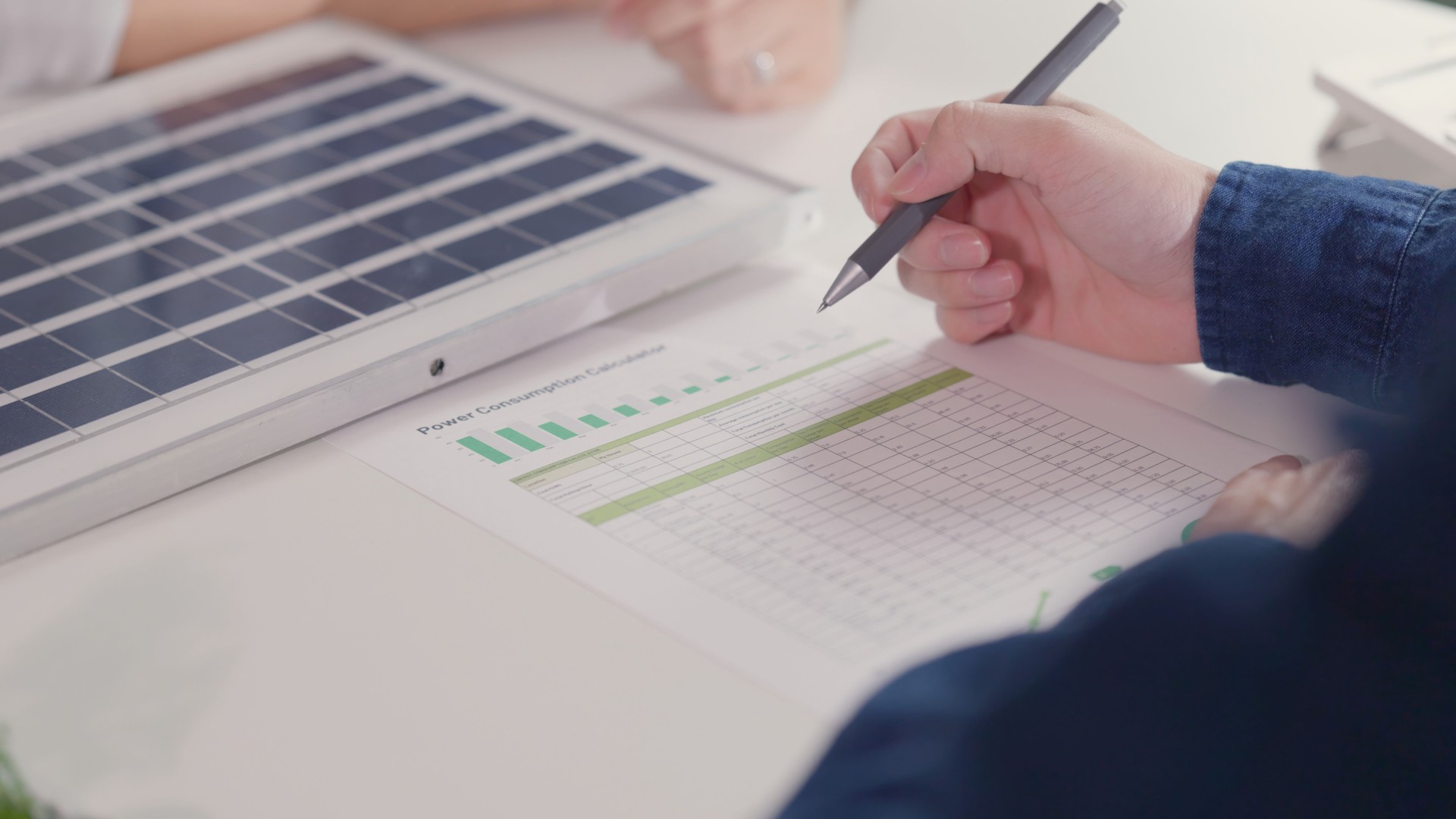 Calculating Energy Efficiency for Residential Solar Power Installation.